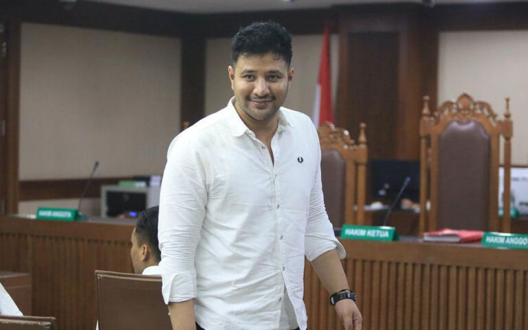 Ammar Zoni Resmi Kembali ke Lapas Nusa Kambangan
