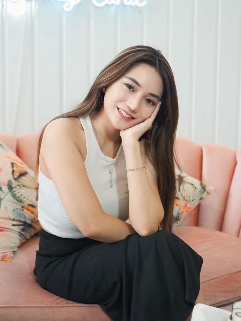 Perjalanan Karier Musik Berlliana Lovell