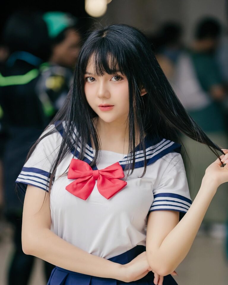 Biodata Lengkap Sarah Viloid