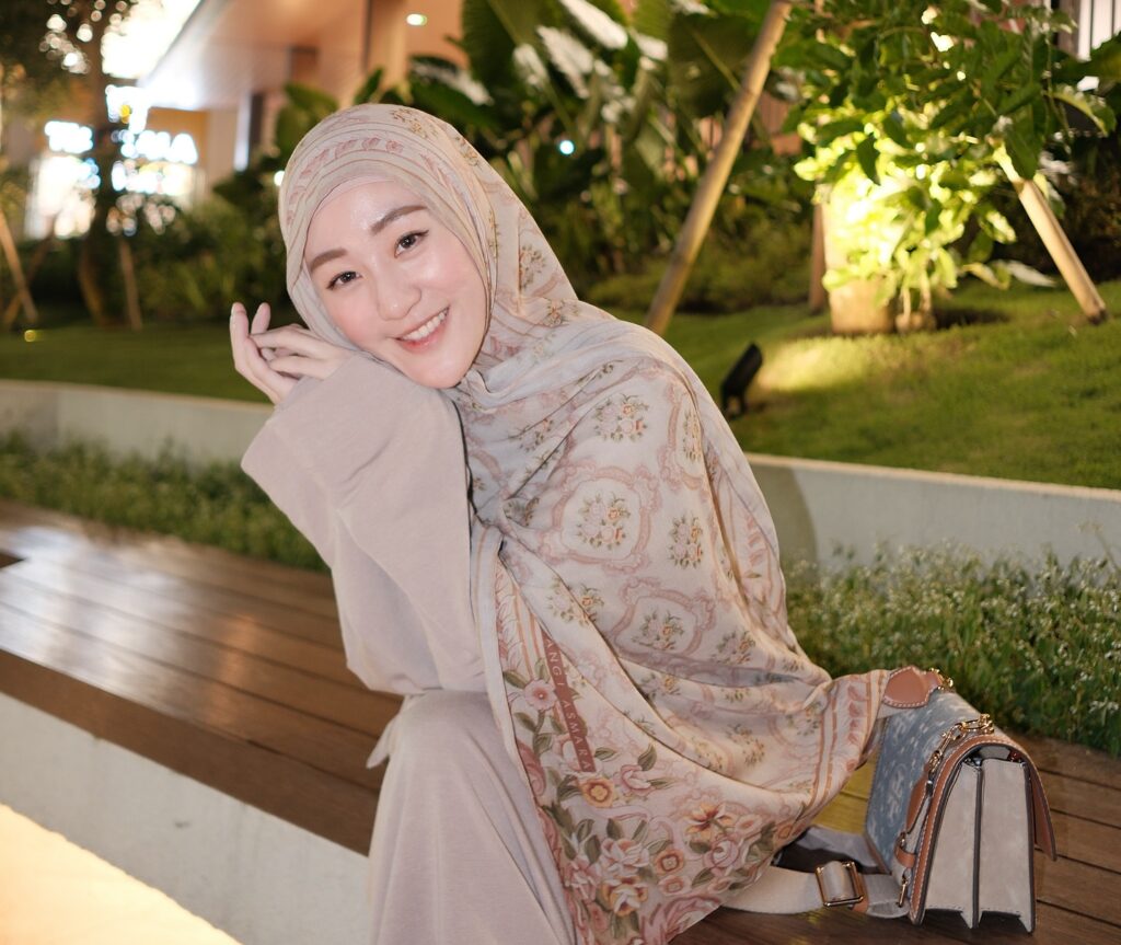 Fakta Menarik tentang Larissa Chou