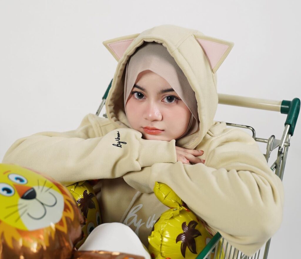 Kisah Asmara dan Siapa Pacar Unaa