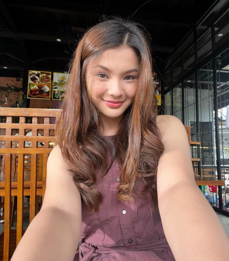 Profil Lengkap Rayna Snova